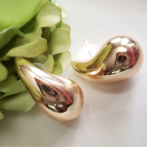 New! Anthro Petra Drop Earrings - Picture 8 of 12